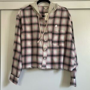 Aeropostale button down top with contrast hood